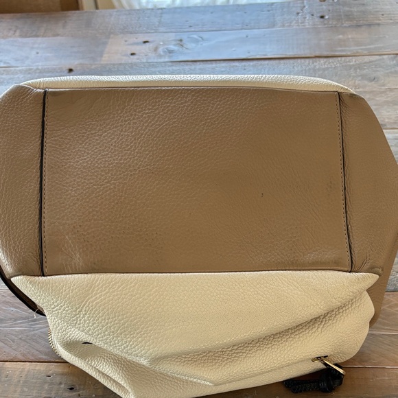 Coach Cream and Tan Leather Shoulder Bag - Picture 8 of 11